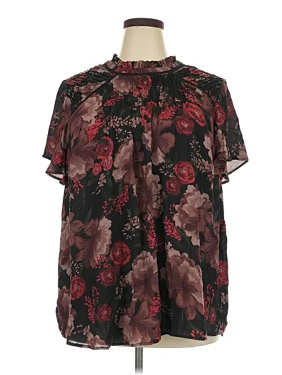 Pre-owned Torrid Short Sleeve T-shirt In Burgundy