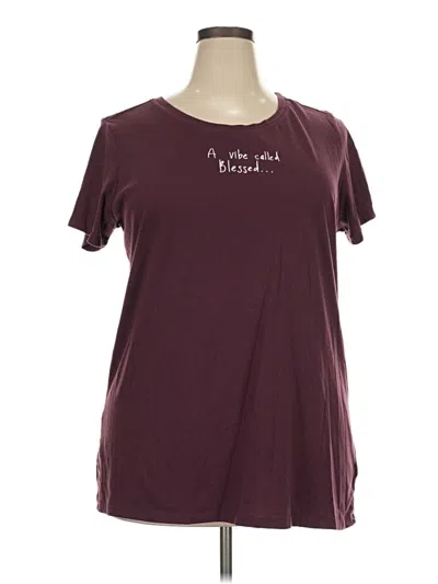 Pre-owned Torrid Short Sleeve T-shirt In Burgundy
