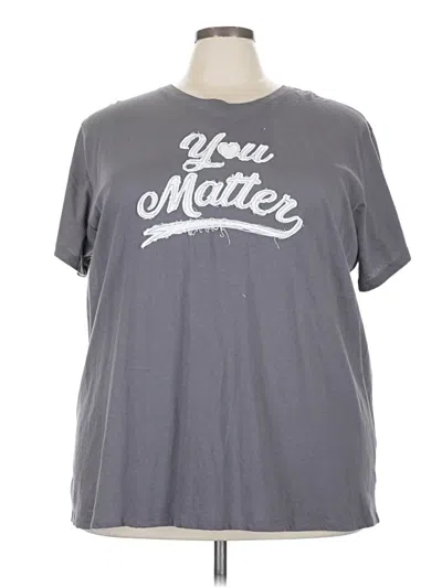 Pre-owned Torrid Short Sleeve T-shirt In Gray