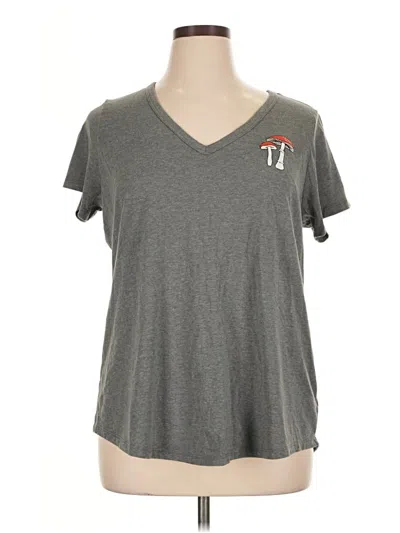 Pre-owned Torrid Short Sleeve T-shirt In Gray