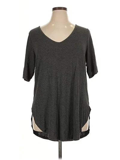 Pre-owned Torrid Short Sleeve T-shirt In Gray