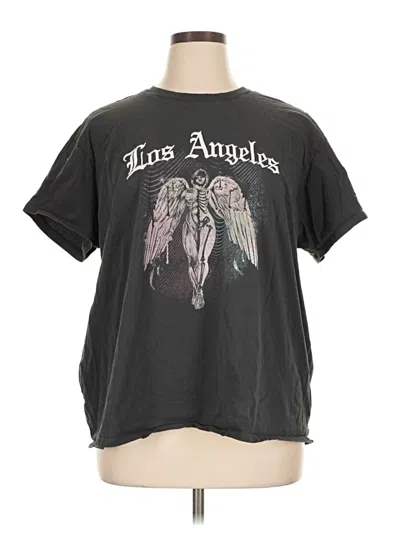 Pre-owned Torrid Short Sleeve T-shirt In Gray