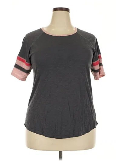 Pre-owned Torrid Short Sleeve T-shirt In Gray