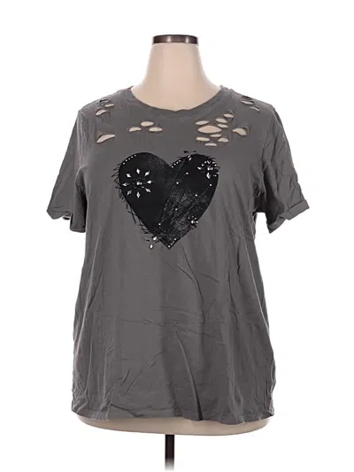 Pre-owned Torrid Short Sleeve T-shirt In Gray