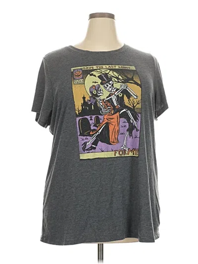 Pre-owned Torrid Short Sleeve T-shirt In Gray