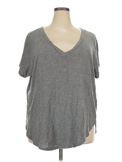 Pre-owned Torrid Short Sleeve T-shirt In Gray