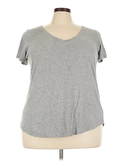 Pre-owned Torrid Short Sleeve T-shirt In Gray