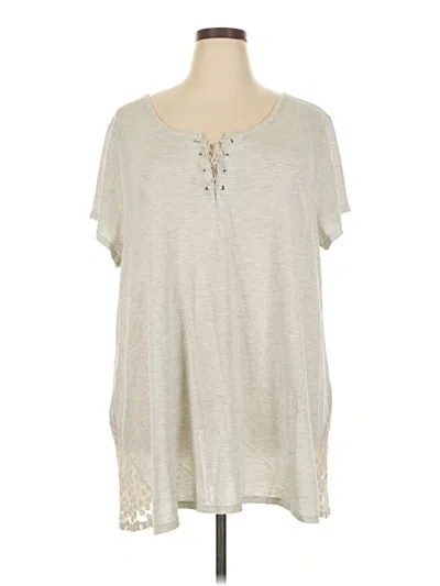 Pre-owned Torrid Short Sleeve T-shirt In Gray