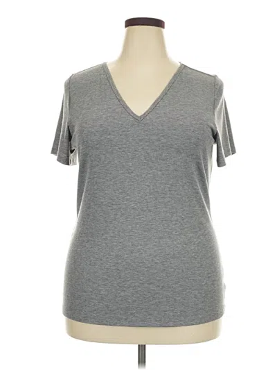 Pre-owned Torrid Short Sleeve T-shirt In Gray