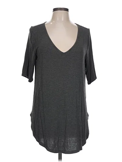 Pre-owned Torrid Short Sleeve T-shirt In Gray