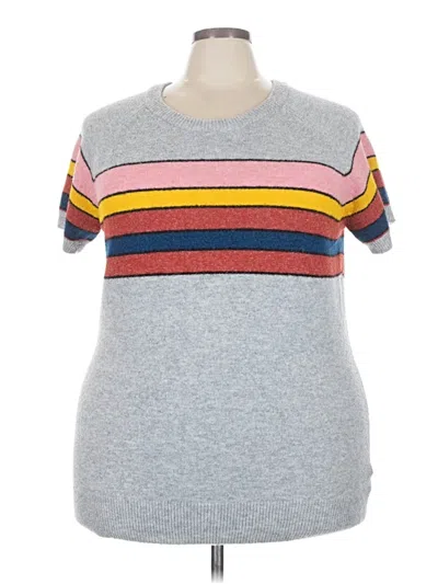 Pre-owned Torrid Short Sleeve T-shirt In Gray