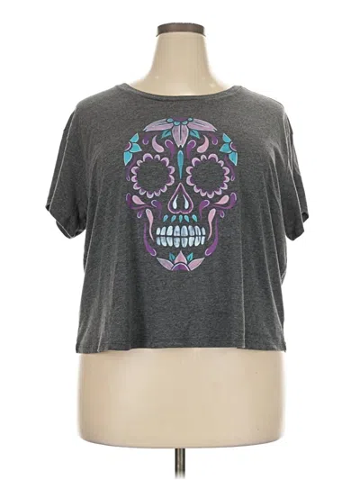 Pre-owned Torrid Short Sleeve T-shirt In Gray
