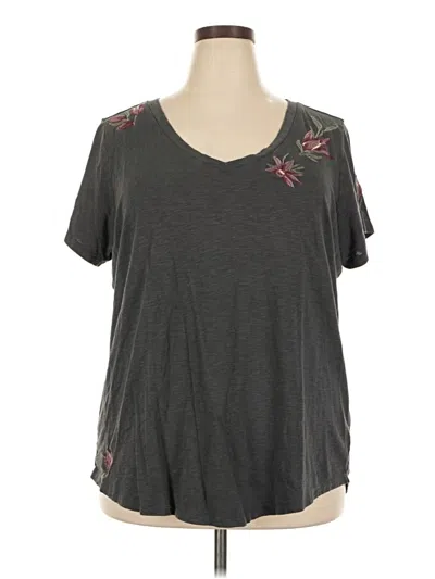 Pre-owned Torrid Short Sleeve T-shirt In Gray