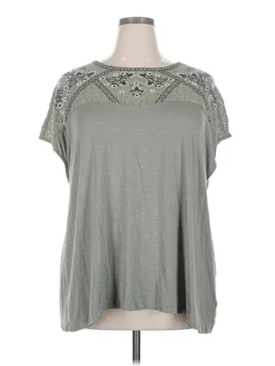 Pre-owned Torrid Short Sleeve T-shirt In Gray