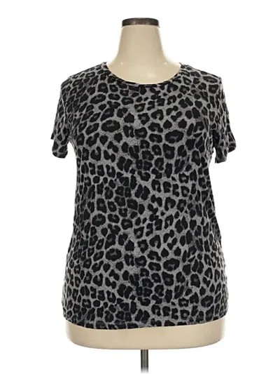 Pre-owned Torrid Short Sleeve T-shirt In Gray
