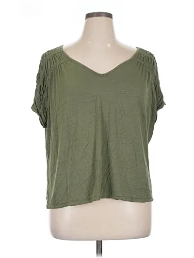 Pre-owned Torrid Short Sleeve T-shirt In Green