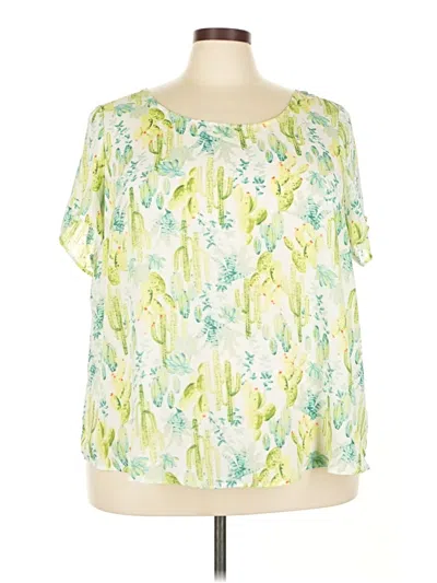 Pre-owned Torrid Short Sleeve T-shirt In Green