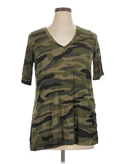 Pre-owned Torrid Short Sleeve T-shirt In Green