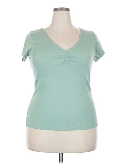 Pre-owned Torrid Short Sleeve T-shirt In Green