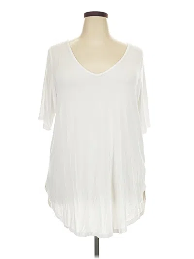 Pre-owned Torrid Short Sleeve T-shirt In Ivory