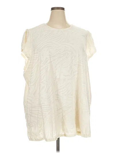 Pre-owned Torrid Short Sleeve T-shirt In Ivory