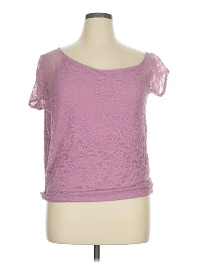 Pre-owned Torrid Short Sleeve T-shirt In Pink