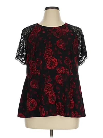 Pre-owned Torrid Short Sleeve T-shirt In Red