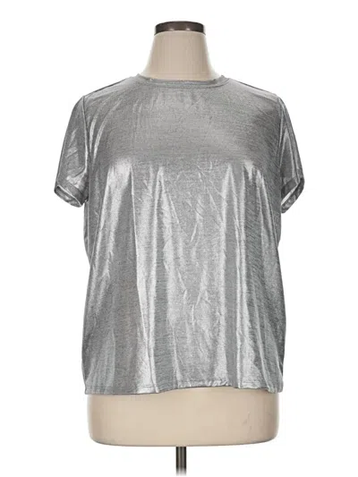 Pre-owned Torrid Short Sleeve T-shirt In Silver