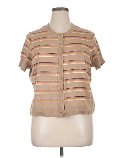 Pre-owned Torrid Short Sleeve T-shirt In Tan