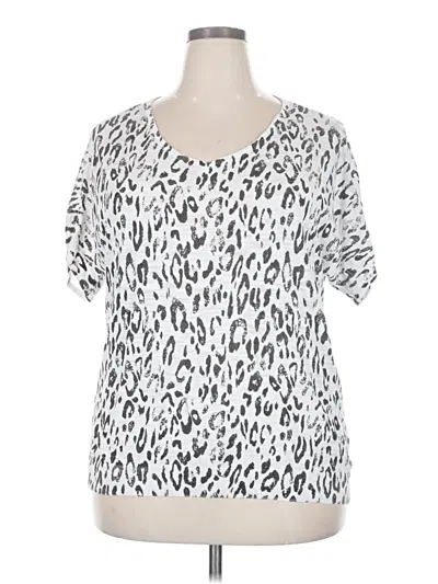 Pre-owned Torrid Short Sleeve T-shirt In White