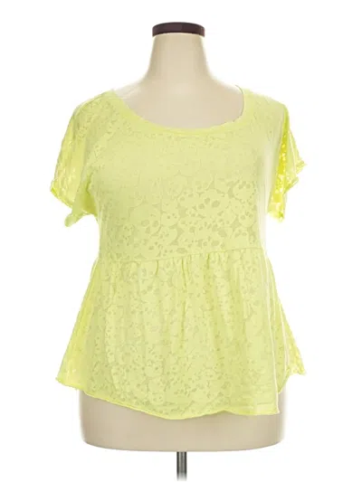 Pre-owned Torrid Short Sleeve T-shirt In Yellow