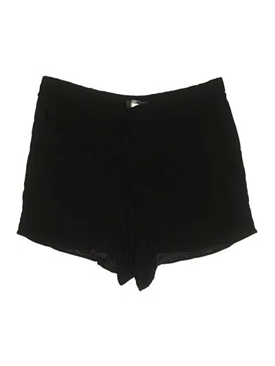 Pre-owned Torrid Shorts In Black