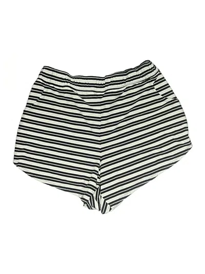 Pre-owned Torrid Shorts In Green