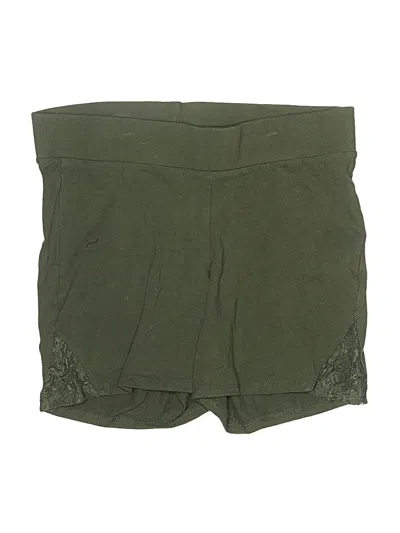 Pre-owned Torrid Shorts In Green