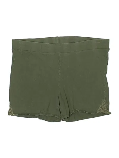 Pre-owned Torrid Shorts In Green