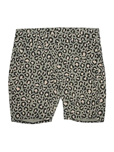 Pre-owned Torrid Shorts In Green