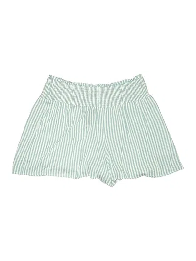 Pre-owned Torrid Shorts In Green
