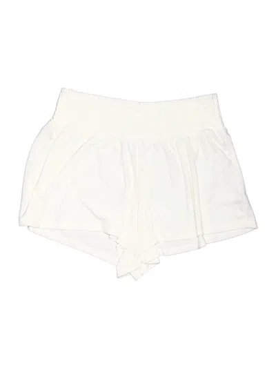 Pre-owned Torrid Shorts In Ivory