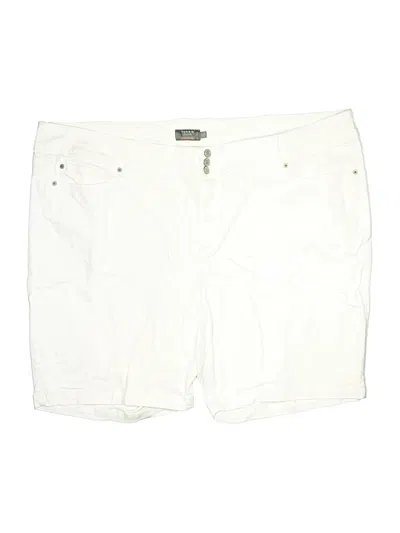 Pre-owned Torrid Shorts In White