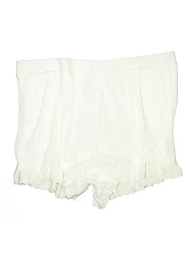 Pre-owned Torrid Shorts In White