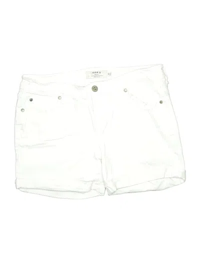 Pre-owned Torrid Shorts In White