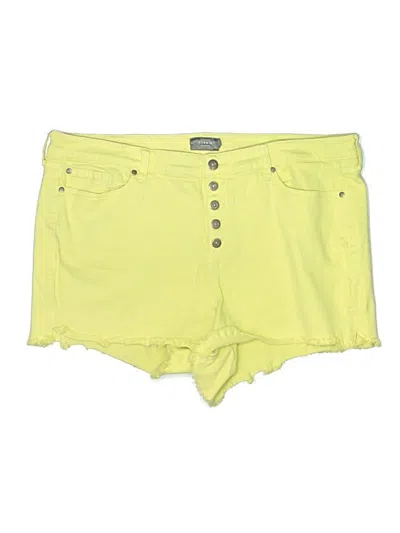 Pre-owned Torrid Shorts In Yellow