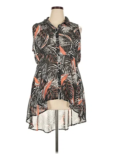 Pre-owned Torrid Sleeveless Blouse In Black