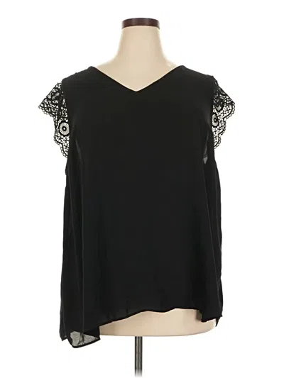 Pre-owned Torrid Sleeveless Blouse In Black