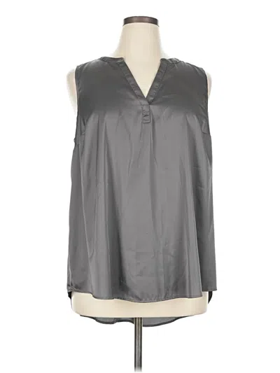Pre-owned Torrid Sleeveless Blouse In Gray
