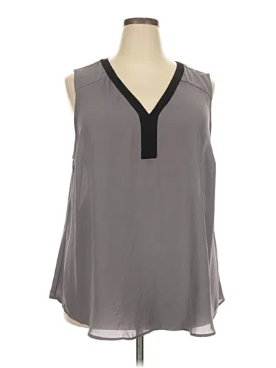 Pre-owned Torrid Sleeveless Blouse In Gray