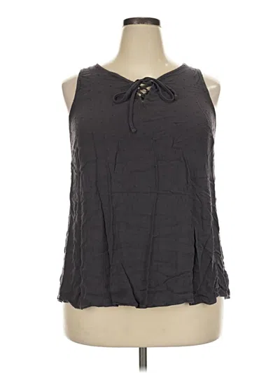 Pre-owned Torrid Sleeveless Blouse In Gray