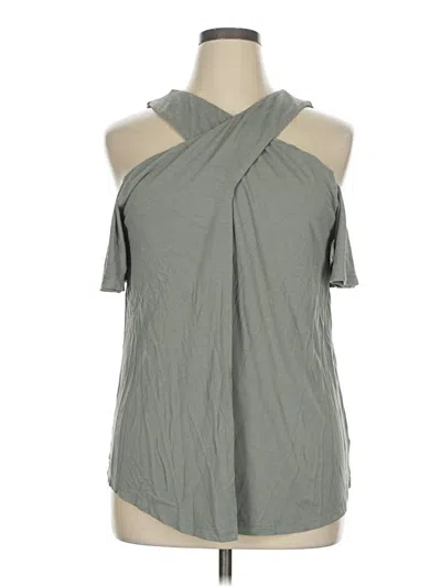 Pre-owned Torrid Sleeveless Blouse In Green