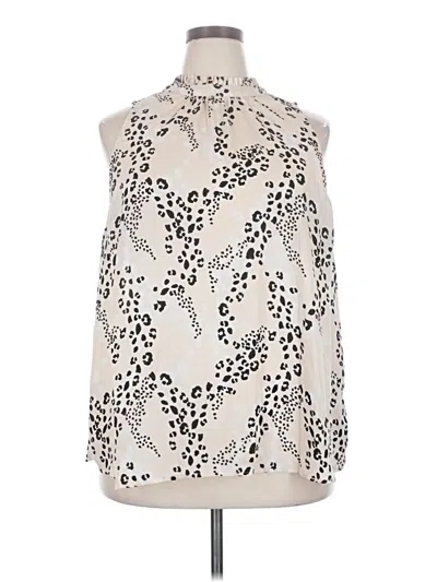 Pre-owned Torrid Sleeveless Blouse In Ivory