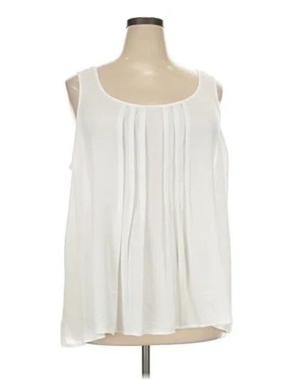Pre-owned Torrid Sleeveless Blouse In Ivory